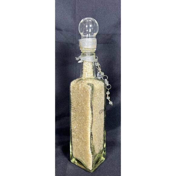 Crystal Waters Gardenia Vegan Bath Salt in 16-ounce Decorative Gift Decanter - Picture 6 of 7